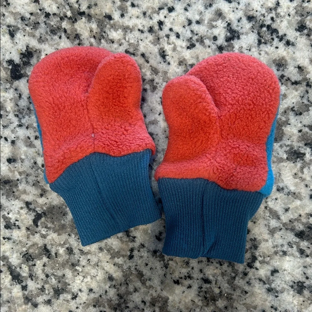 Patagonia Kids' Vibrant Blue and Red Mittens